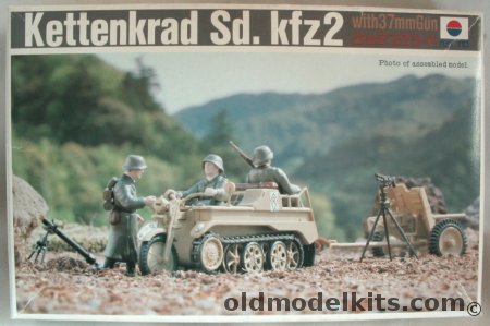 Nitto 1/35 Kettenkrad Sd.Kfz2 with 37mm Gun, 15090 plastic model kit